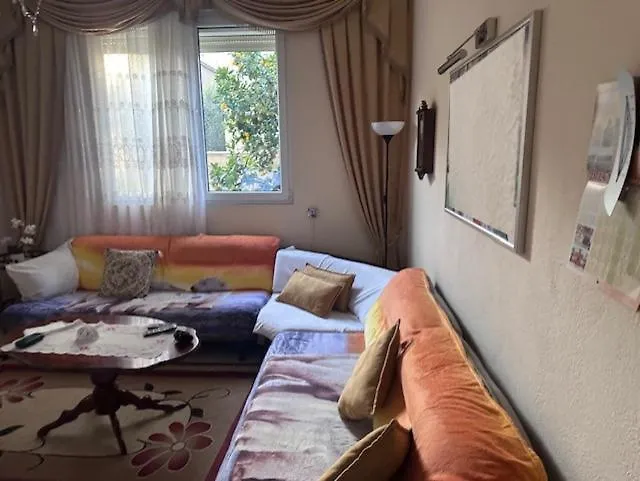 E Verdhe Vendégház